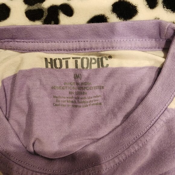 Hot topic T-shirt - Picture 2 of 4